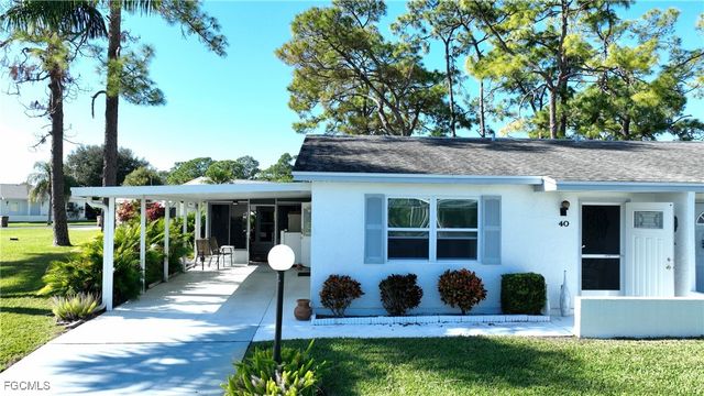 40 Heath Aster LN, Lehigh Acres, FL 33936
