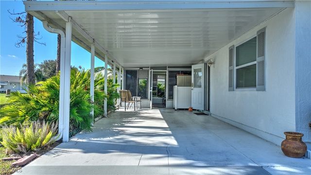 40 Heath Aster LN, Lehigh Acres, FL 33936