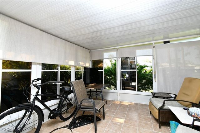 40 Heath Aster LN, Lehigh Acres, FL 33936