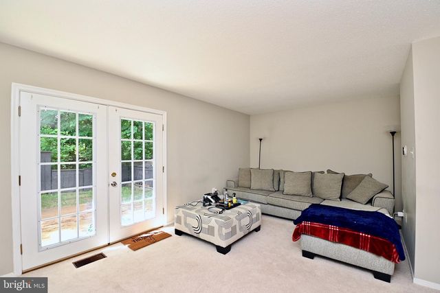 1813 OLD POST TER, Woodbridge, VA 22191