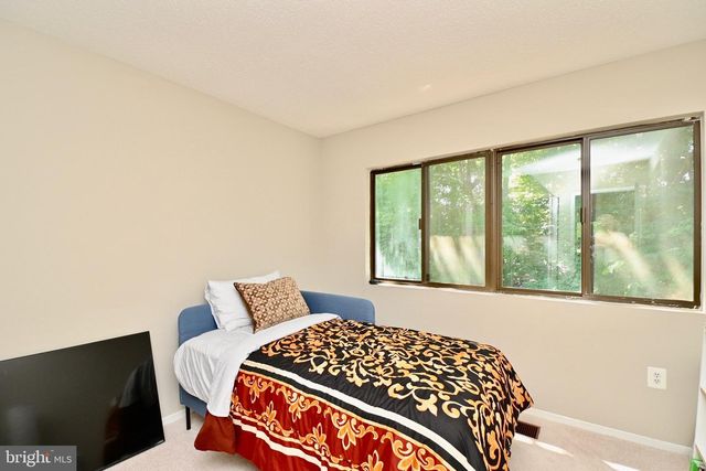 1813 OLD POST TER, Woodbridge, VA 22191