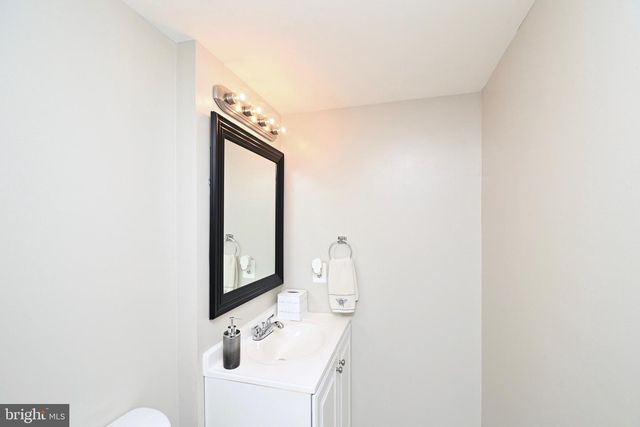 1813 OLD POST TER, Woodbridge, VA 22191