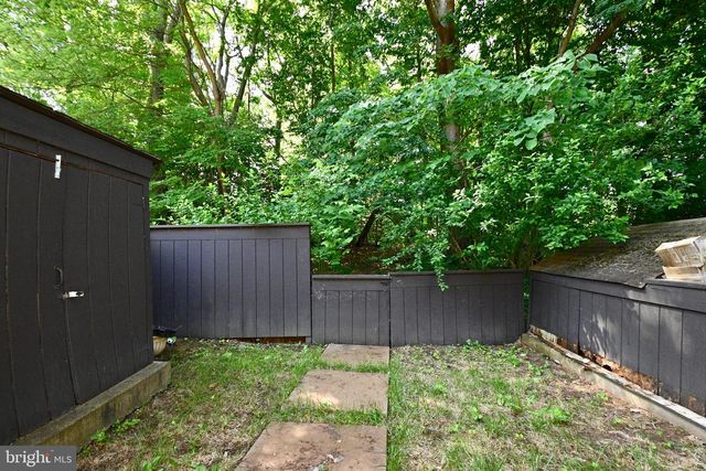 1813 OLD POST TER, Woodbridge, VA 22191
