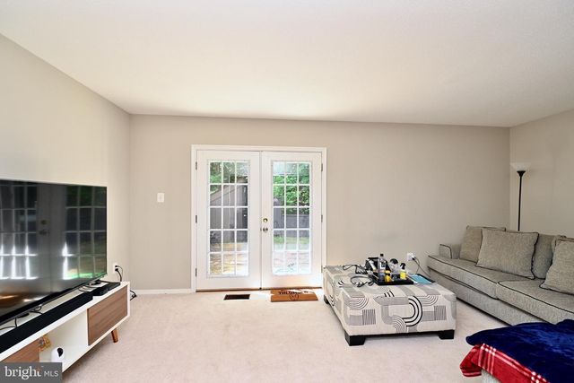 1813 OLD POST TER, Woodbridge, VA 22191