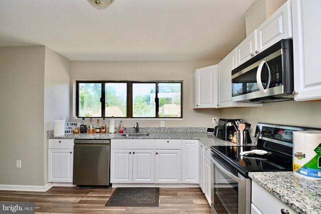 1813 OLD POST TER, Woodbridge, VA 22191