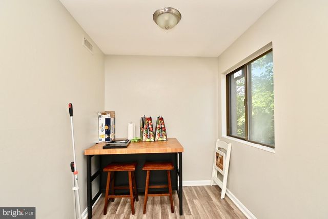 1813 OLD POST TER, Woodbridge, VA 22191