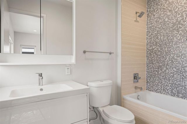 3155 W 26th Avenue L, Denver, CO 80211