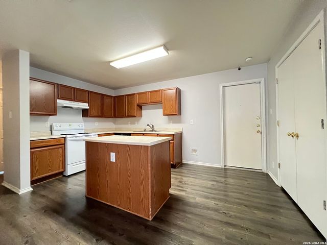 10618 N SHAENRIDGE, San Antonio, TX 78254