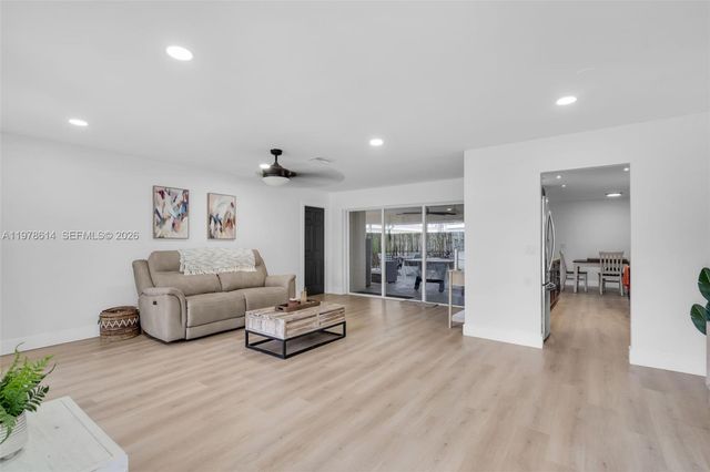 1180 NW 49th Ct, Deerfield Beach, FL 33064