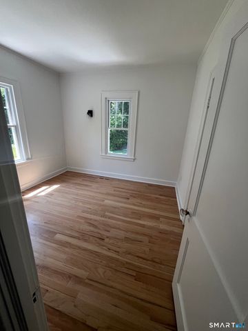 1094 Chase Parkway, Waterbury, CT 06708