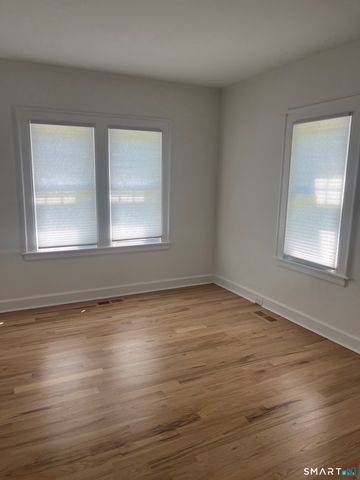 1094 Chase Parkway, Waterbury, CT 06708