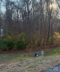 2010 Parrothead Drive, Monroe, NC 28110