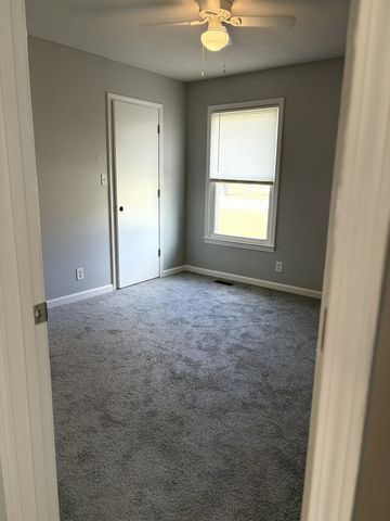 1494 Sunshine Dr, Clarksville, TN 37042