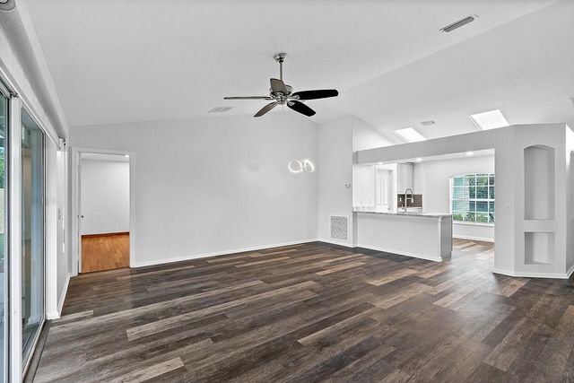 1374 SE Concha Street, Port St Lucie, FL 34983