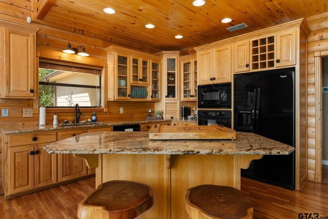 1301 & 1285 S Lake, Gladewater, TX 75647