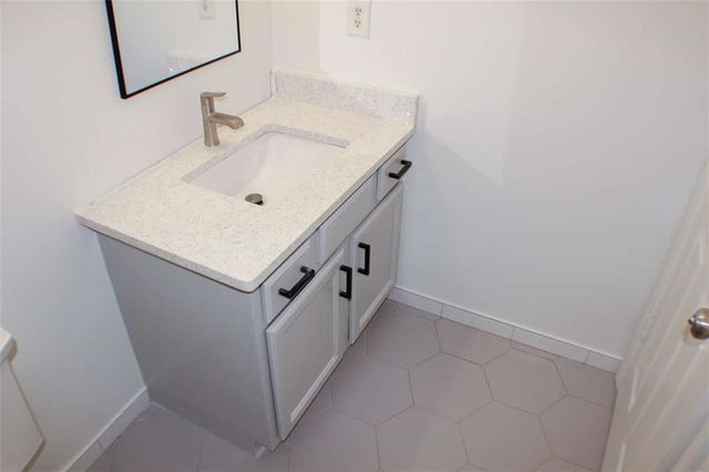 1060 Grace Drive, Lawrenceville, GA 30043