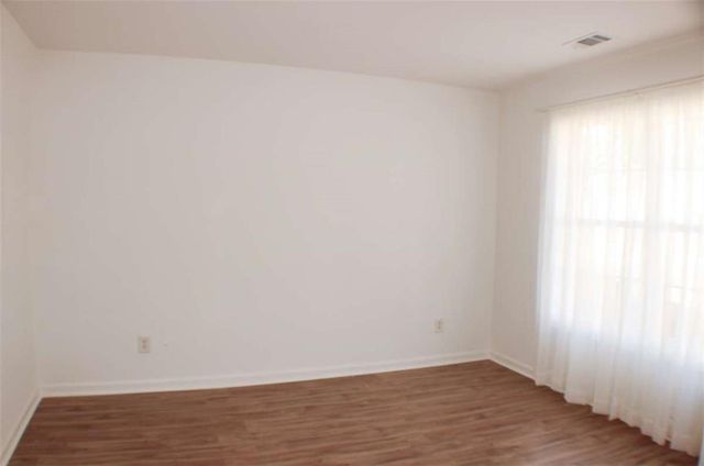 1060 Grace Drive, Lawrenceville, GA 30043