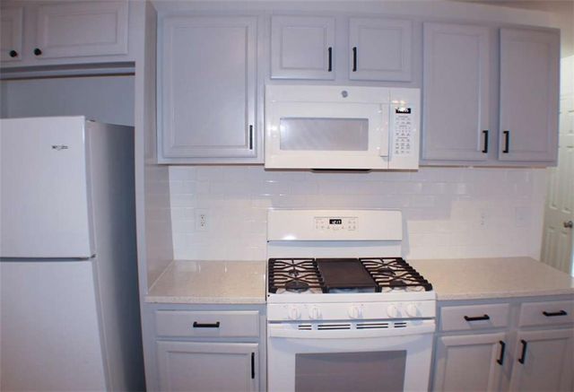 1060 Grace Drive, Lawrenceville, GA 30043