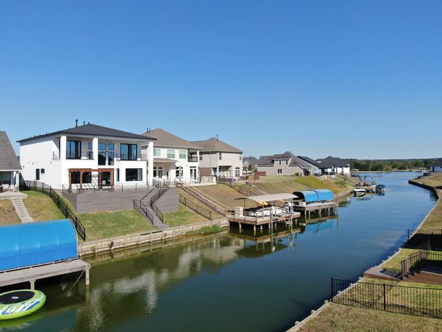 10729 S Lake Mist Lane, Willis, TX 77318