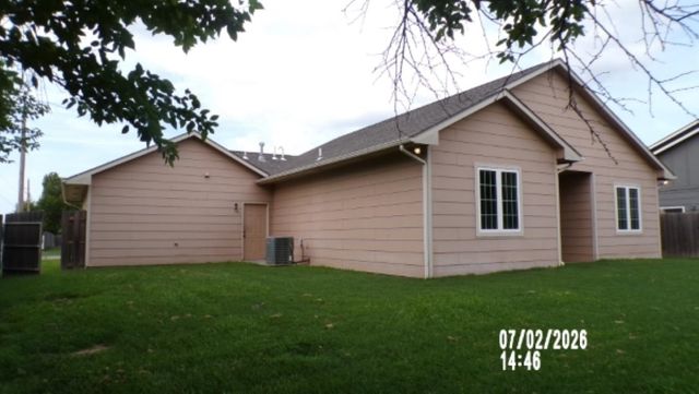 1850 S LARK CT, Wichita, KS 67209