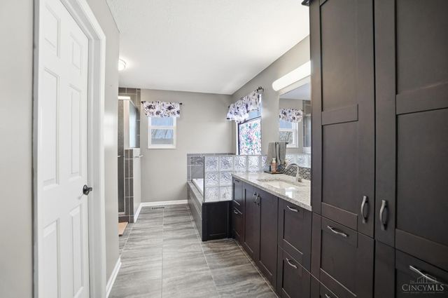 5566 Selu Drive, Liberty Twp, OH 45011