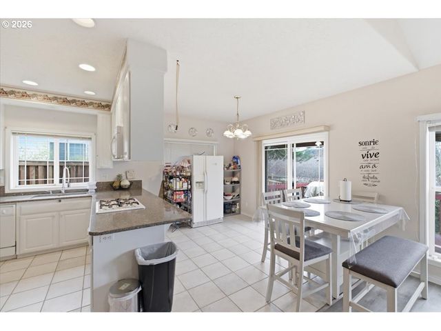 1757 LAMBERT St Nw, Salem, OR 97304