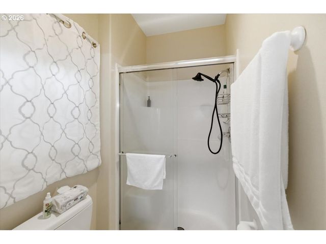 1757 LAMBERT St Nw, Salem, OR 97304