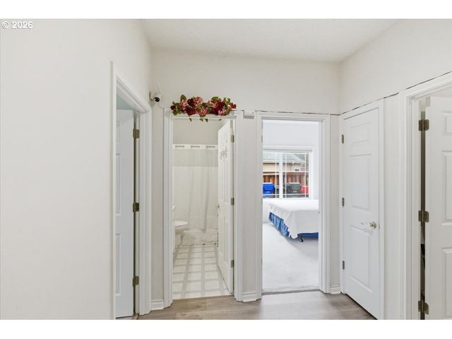 1757 LAMBERT St Nw, Salem, OR 97304