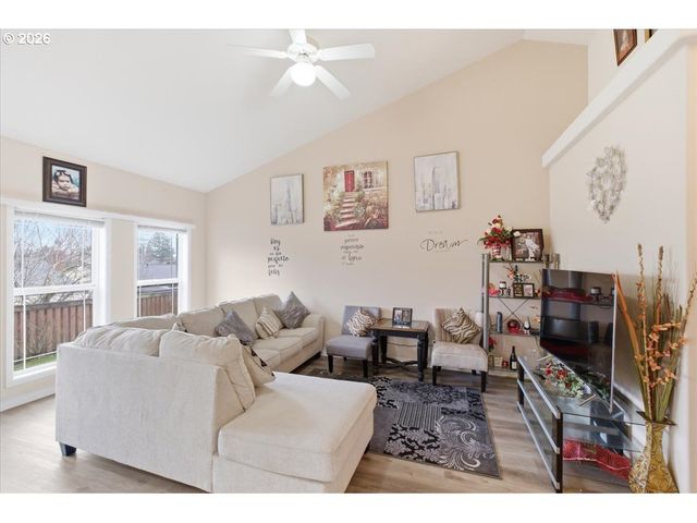 1757 LAMBERT St Nw, Salem, OR 97304