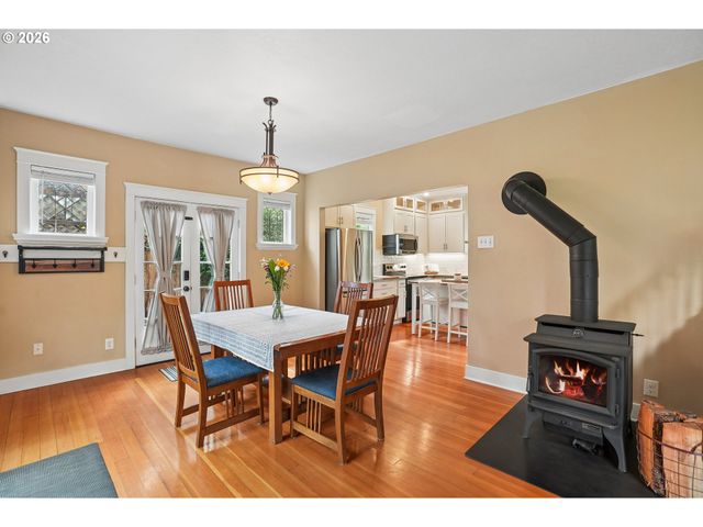 620 12TH St, Oregon City, OR 97045