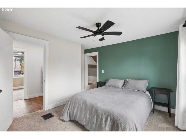620 12TH St, Oregon City, OR 97045