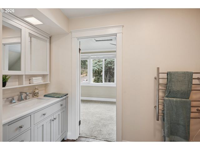 620 12TH St, Oregon City, OR 97045