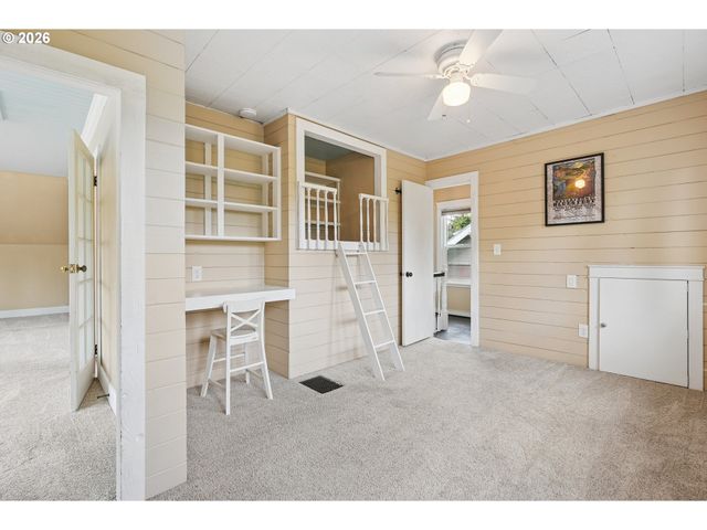 620 12TH St, Oregon City, OR 97045