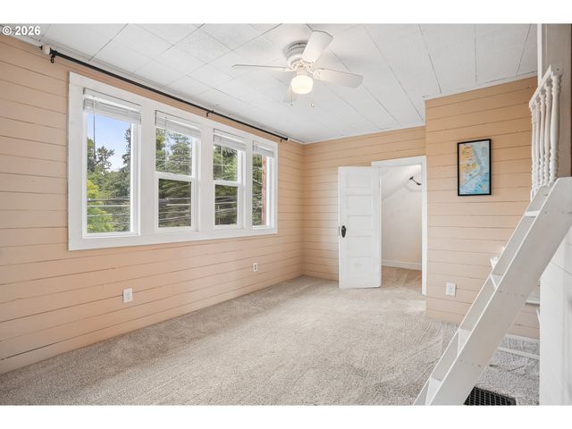620 12TH St, Oregon City, OR 97045