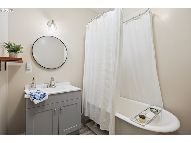 620 12TH St, Oregon City, OR 97045