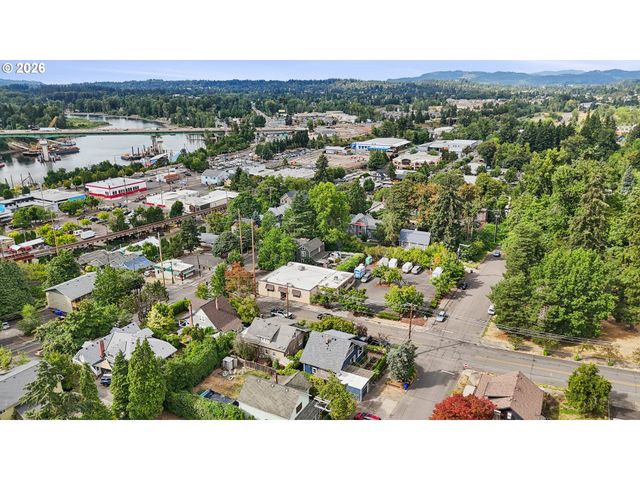 620 12TH St, Oregon City, OR 97045
