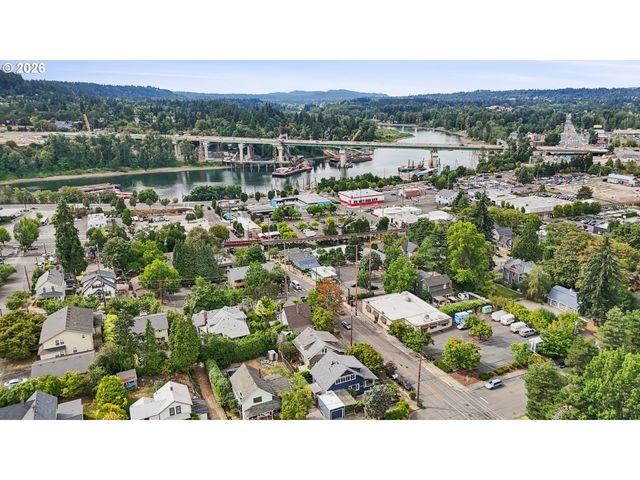620 12TH St, Oregon City, OR 97045