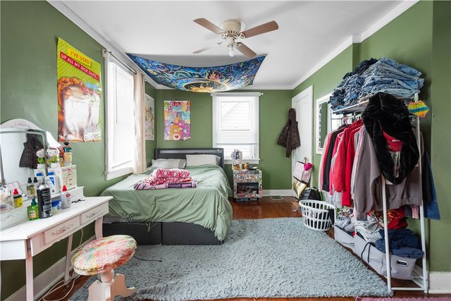 1647 Oakhurst St, Carrick, PA 15210