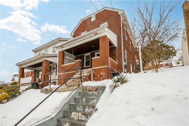 1647 Oakhurst St, Carrick, PA 15210