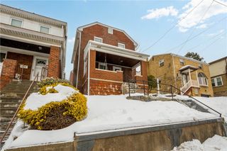 1647 Oakhurst St, Carrick, PA 15210