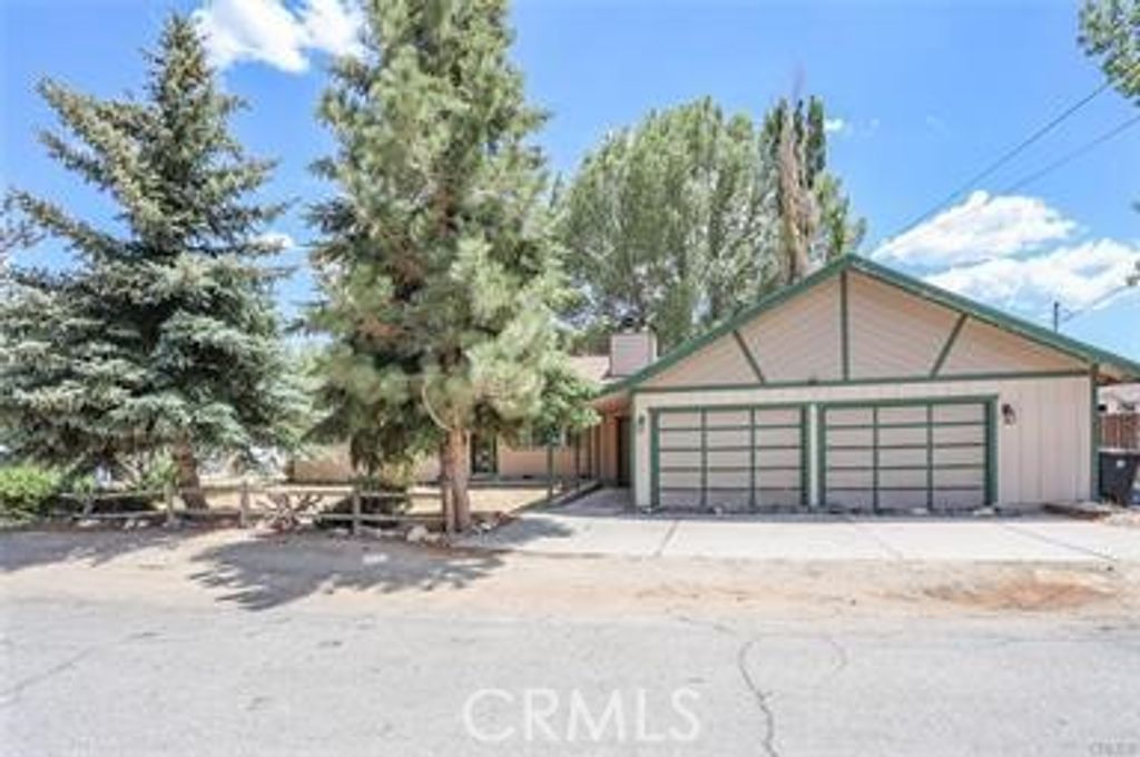 Image 1 of property listing at 328 Grenfall, Big Bear City, CA 92314