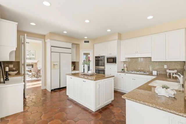 6223 Paseo Colina, Carlsbad, CA 92009