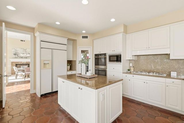 6223 Paseo Colina, Carlsbad, CA 92009