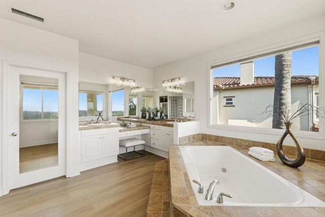 6223 Paseo Colina, Carlsbad, CA 92009