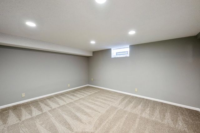 8405 Wentworth Avenue S, Bloomington, MN 55420