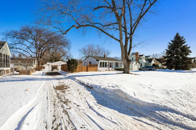 8405 Wentworth Avenue S, Bloomington, MN 55420