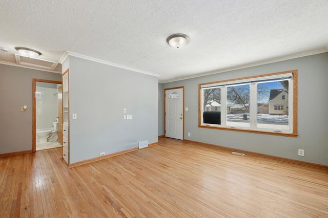 8405 Wentworth Avenue S, Bloomington, MN 55420