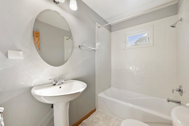 8405 Wentworth Avenue S, Bloomington, MN 55420