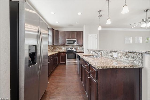 9518 3rd Bay St Unit 117, Norfolk, VA 23518