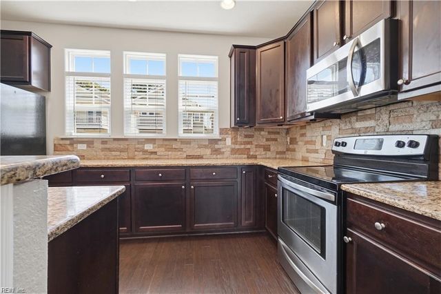 9518 3rd Bay St Unit 117, Norfolk, VA 23518